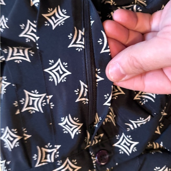 Vintage Elegant Black and White Patterned Skirt - Picture 6 of 10